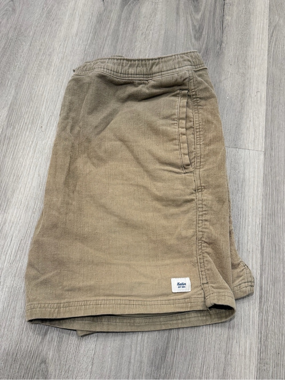 Katin Men’s Corduroy 6” Flat Front Shorts in Light Olive Khaki XL